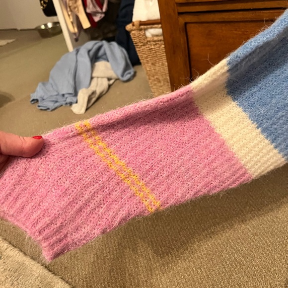 BNWT Stripped colorful sweater - Picture 7 of 8